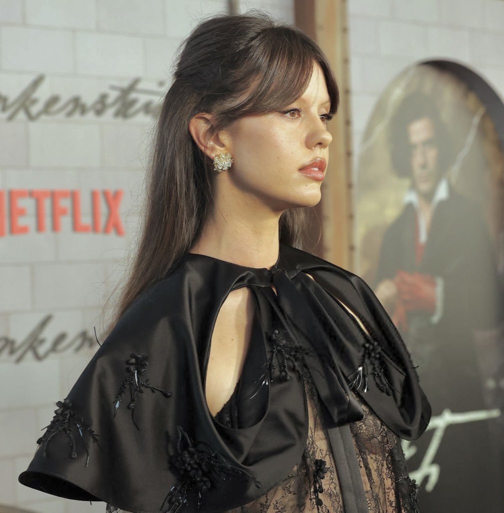 iseeyoughh's tweet image. Mia Goth