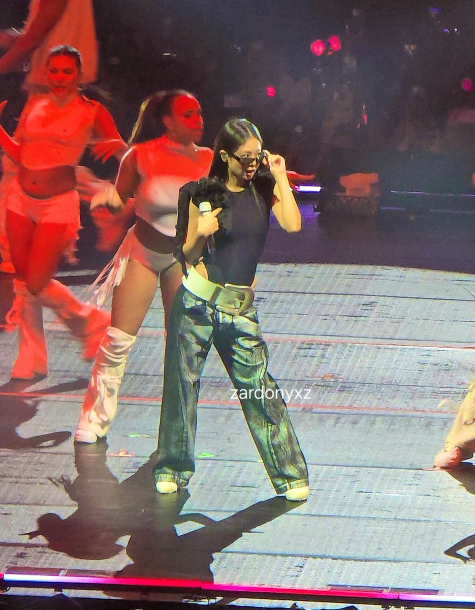 iseeyoughh's tweet image. #JENNIE 

#DEADLINE_IN_BULACANDay2
#DEADLINE_IN_BULACAN