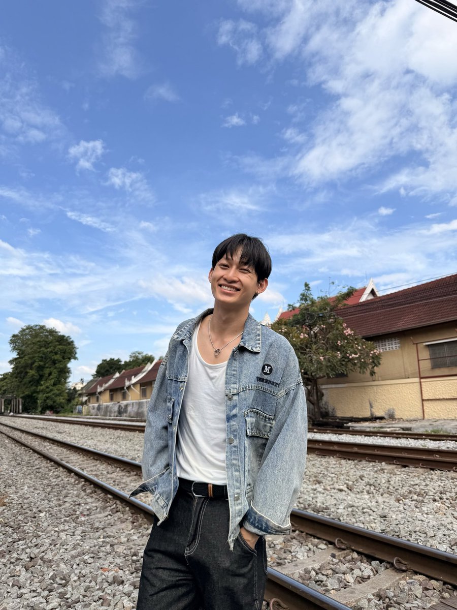 tcn7746's tweet photo. This smile is for you.☺️🚂✨
#于希恒 #SwingKick #ยกนี้พี่ต้องชนะ
#Boxertheseries #lovemediathailand https://t.co/KD1W5fvBkZ