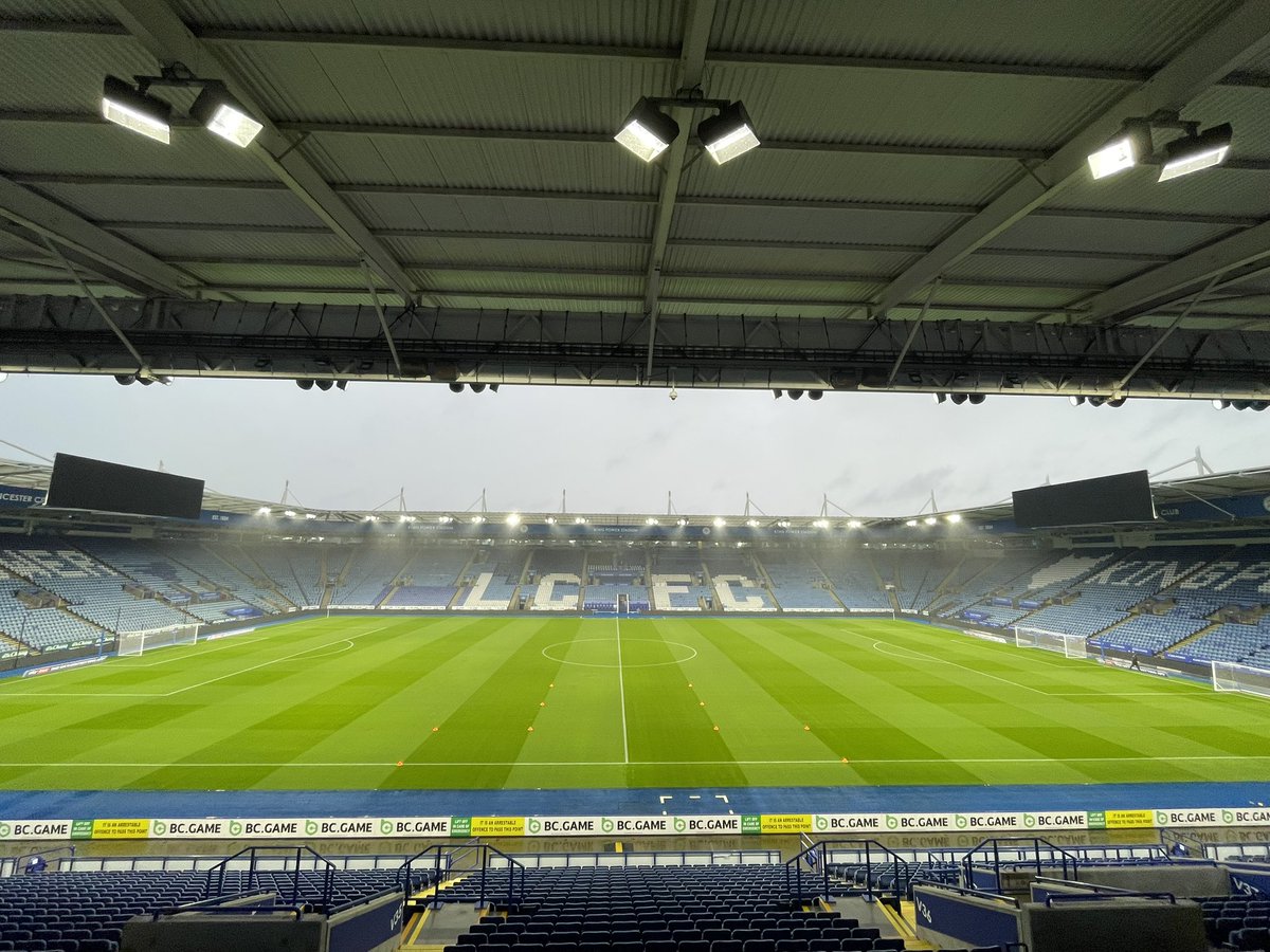 PAPACALLSOP's tweet image. Less than ideal 15mm of rain during prep for our game yesterday V Stoke. Top work by all involved 🫶🏼. Pitch in great condition heading into a busy end of November/December…  #lcfc #rain #ofcourseitsrainingitsamatchday #team
