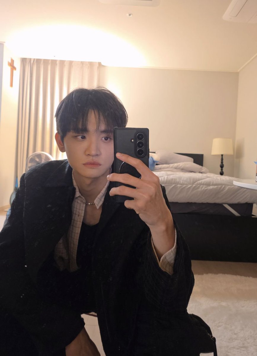 오밀조밀깜장콩알 근데 잘생김을 곁들인