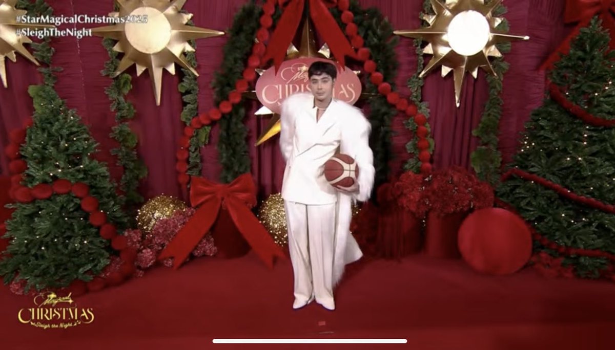 beadologyph's tweet photo. Here comes the Prince 😍 rom-com Heartthrobe indeed 🧡💛🧡

#AnthonyJennings
#StarMagicalChristmas2025
#SleighTheNight https://t.co/cflPtk0fsB