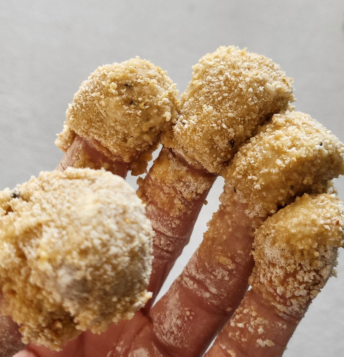 FabuloCath's tweet image. Mein erstes Weihnachtsgeschenk für euch is fertig. Fingerkuppenantierfrierungskappen! 🥰