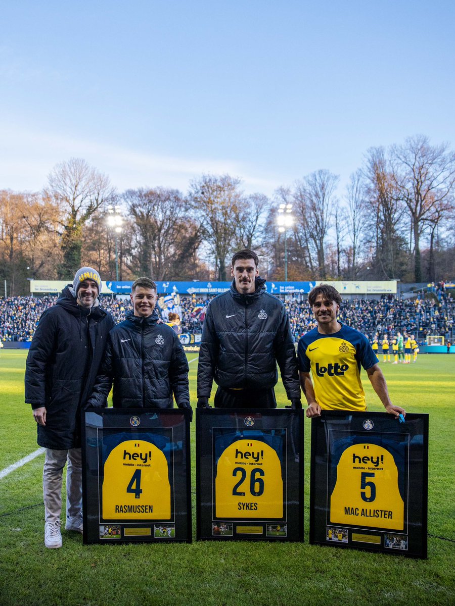 A strong team always needs its cornerstones. The ones who step up when it matters most.☝️

That’s what unites these three Union players, along with the milestone of 100 games they reached this season. Congratulations, Kevito, Ross and Mathias! Des vrais de vrais Unionistes. 💛💙