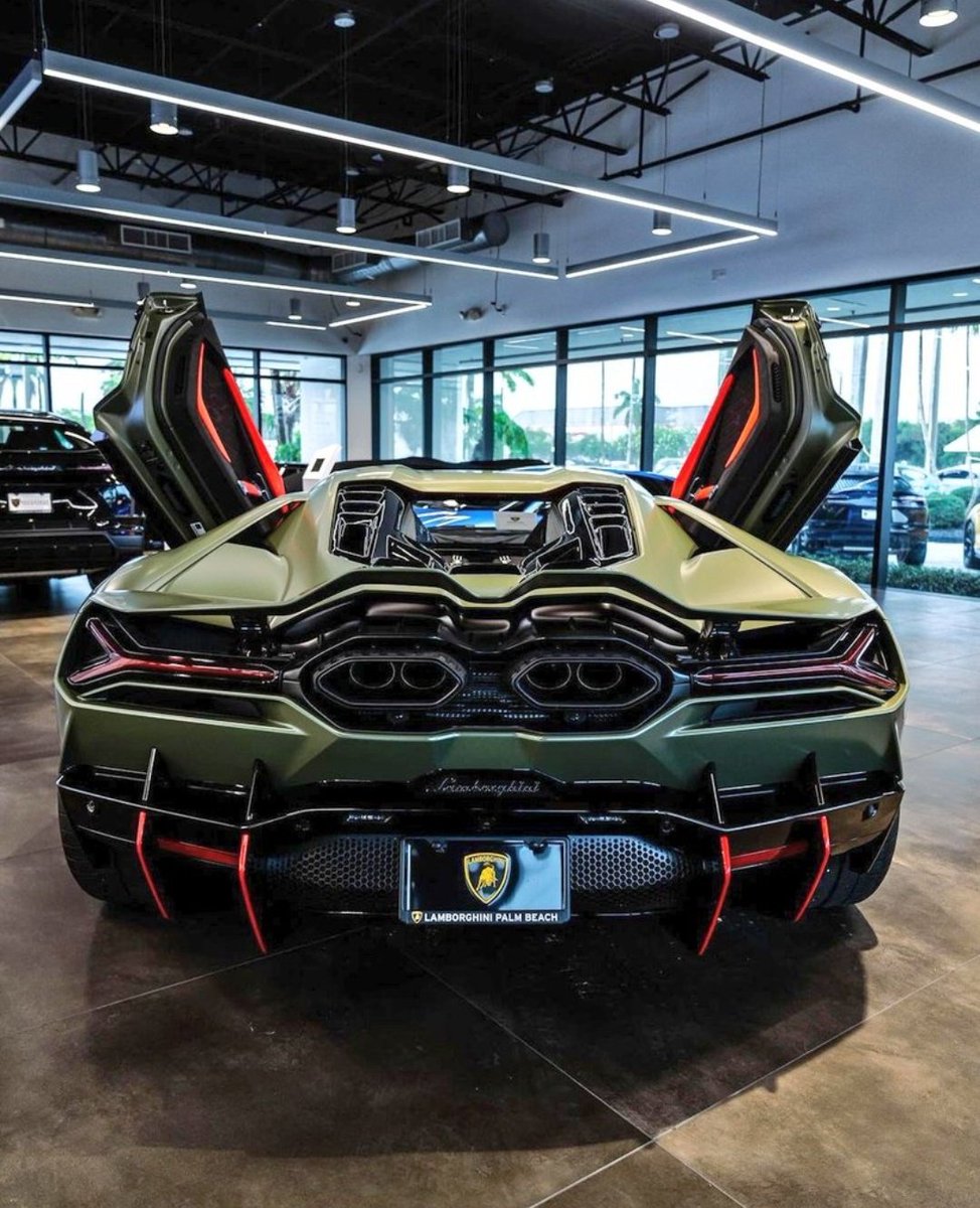 DailyLamboTM's tweet image. 