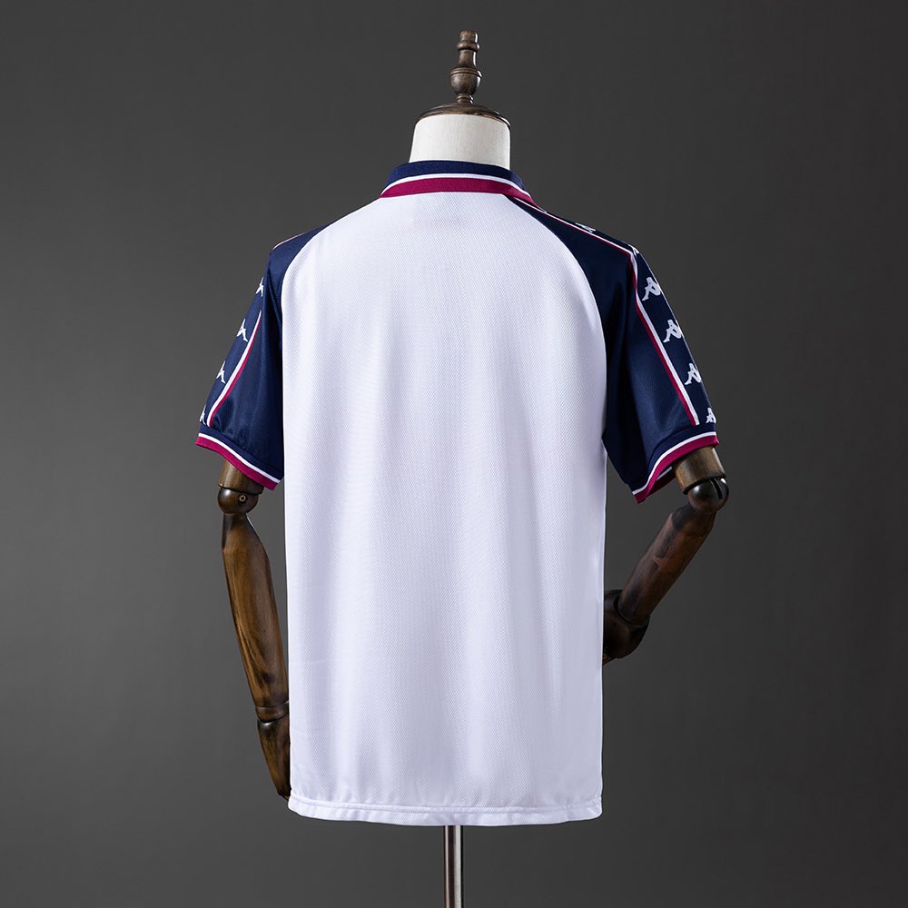 Retro Manchester City 97/98😍
Disponible en varias tallas 📏
Envío gratis 📦
#ManchesterCity #futbol