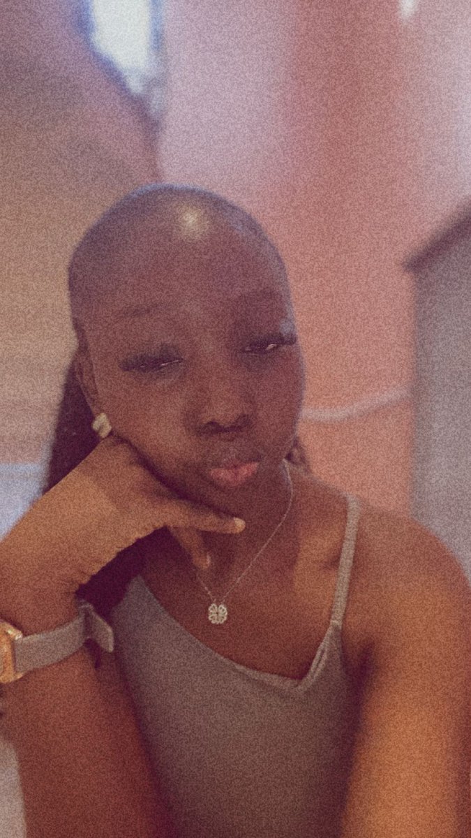 OlumayowaPre's tweet image. Went for my friend's birthday dinner and took some cute selfies  🤭