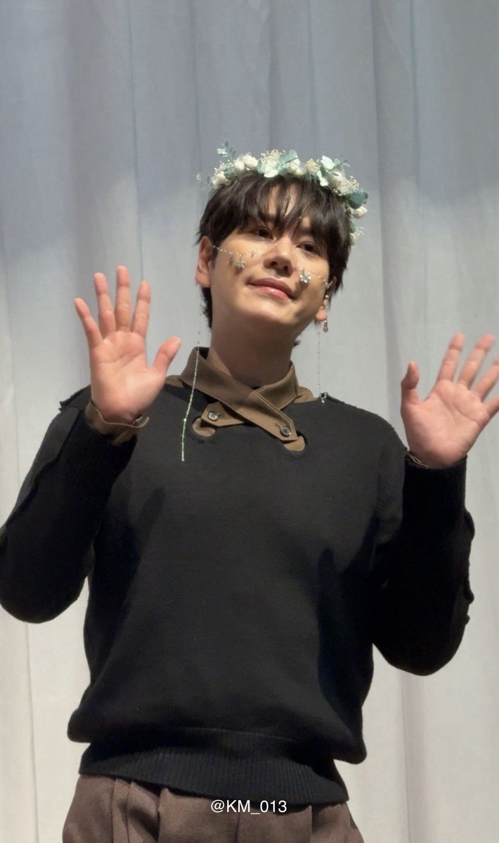 notdeepikacarla's tweet image. i need them to stop putting kyu in cute outfits and princess accessories like what about one&apos;s mental health what about one&apos;s sanity what about thinking the unthinkable what about being able to see him but not squeeze him what about painstakingly trying to be normal about him