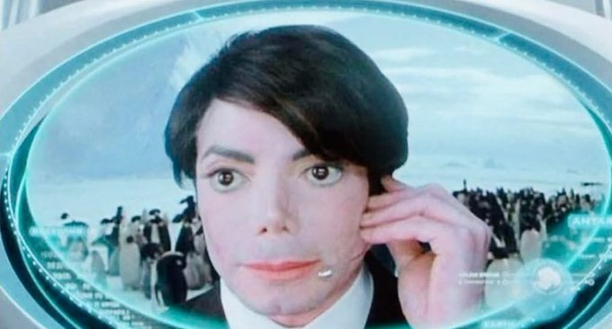 将迈克尔·杰克逊设定为特工 M 的未来场景表情包，背景有企鹅