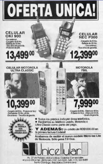 Blassanchezpena's tweet image. Anuncio de una tienda de celulares en 1992. Para entonces, quien les habla ya trabajaba y tenía un salario bastante privilegiado. Aun así, uno de estos celulares era casi inalcanzable: ¡tenía que adquirirlo a crédito, a un año!