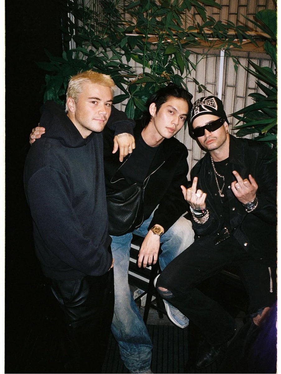 aaomwn's tweet image. คนไทยกี่โมงนะ อยู่ไทยเพื่อนต่างชาติก็มาหา ไปตปทก็มีแต่แก๊งค์ต่างชาติ

#bbrightvc