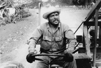 Con motivo del aniversario 66 del primer Trabajo Voluntario protagonizado por el Guerrillero Heroico, Ernesto Che Guevara, el 22 de noviembre de 1959,  HOY Jornada Nacional de Trabajo Voluntario. En #SanctiSpíritusEnMarcha  «Por Cuba Juntos Creamos».