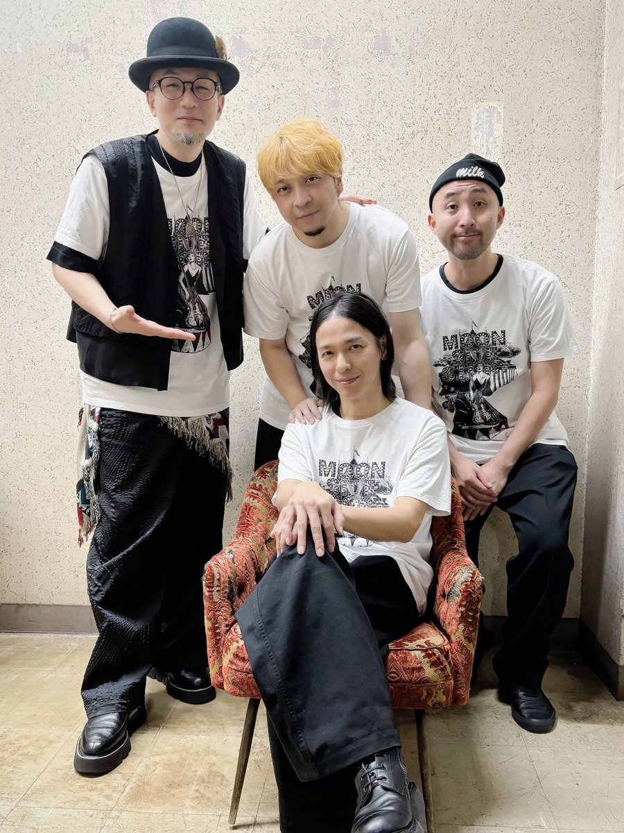 BREAKERZ AKIHIDE チェキ 4573663302911_grande.png?v=