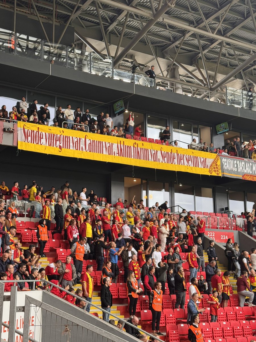 ozcantzll's tweet photo. @Goztepe https://t.co/OD2BAjUzwG