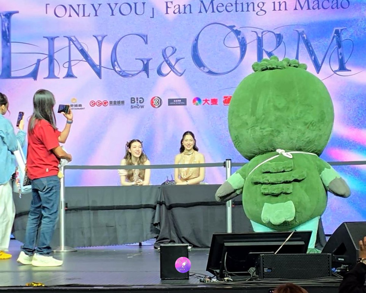 LingOrm_BH's tweet image. หวังว่าหนูจะสร้างรอยยิ้มให้มาม๊ากับมามี๊ได้นะงับ 💜

LINGORM ONLY YOU MACAU D2
#LingOrmMacauMeetD2
#หลิงออม 
#LingOrm