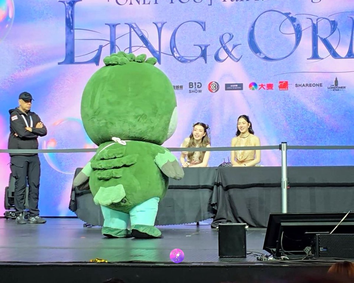 LingOrm_BH's tweet image. หวังว่าหนูจะสร้างรอยยิ้มให้มาม๊ากับมามี๊ได้นะงับ 💜

LINGORM ONLY YOU MACAU D2
#LingOrmMacauMeetD2
#หลิงออม 
#LingOrm