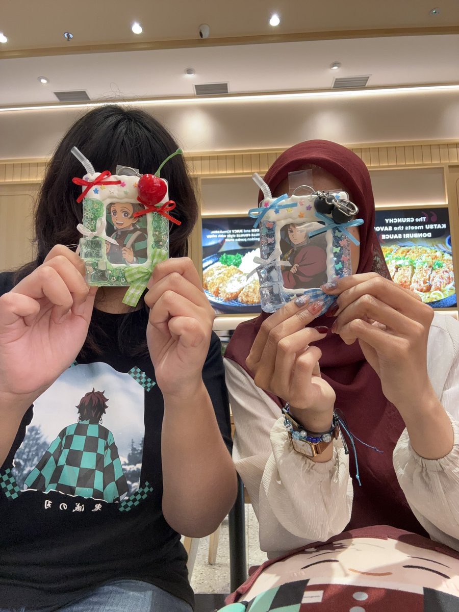 sukagiyu's tweet photo. 💚❤️💙🤍
#KnY_InfinityCapture with @Mia_01597 https://t.co/R5ilyICELS