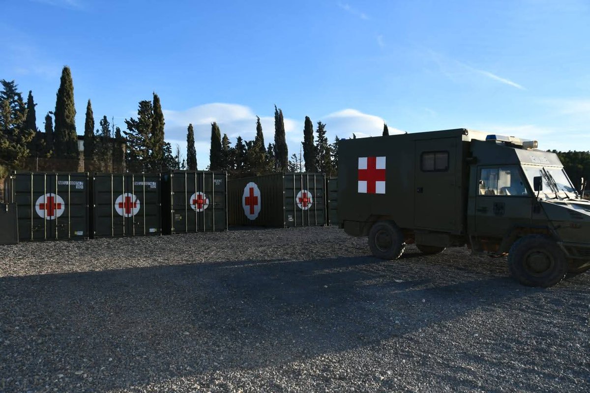 FUTER_ET's tweet photo. La importancia del sostenimiento logístico en combate.
El Grupo Logístico XI sostiene las capacidades de la Fuerza Operativa Extremadura en su ejercicio GAMMA para alcanzar los objetivos con éxito.
#GLXI
#BrigadaExtremadura
#SomostuEjército https://t.co/SxFQA4QJaZ