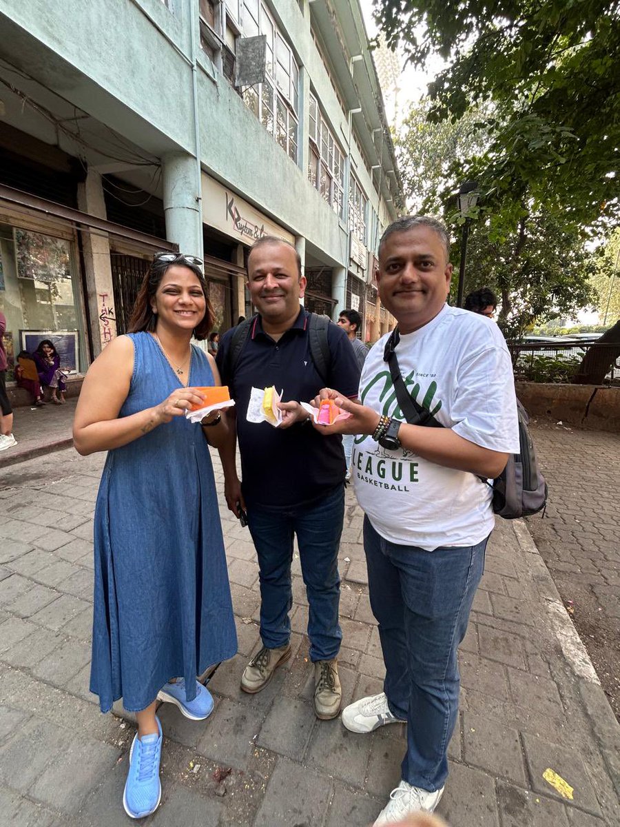 amarbarwe's tweet image. Birthday celebrations of Lady Sitarisht! @Amrita_Sitar 🎉
Good fun with the gang , though the usual suspects were missed.
Here’s to more laughs, more chaos, and the same solid crew.
@kirtitejas @MaverickMaratha ##Mumbai #MumbaiMeet #birthdaygirl #BirthdayCelebration #thegang