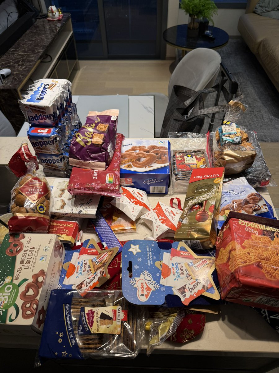 Ich werde erstmal nichts posten.

Ich möchte euch aber kurz mitnehmen, warum – und was mir gerade wirklich wichtig ist.

Ich habe einen Teil meiner Bitcoin bei 122.000 $ verkauft. Ein großer Teil davon ist direkt in etwas geflossen, das mir viel mehr bedeutet als irgendein Chart: