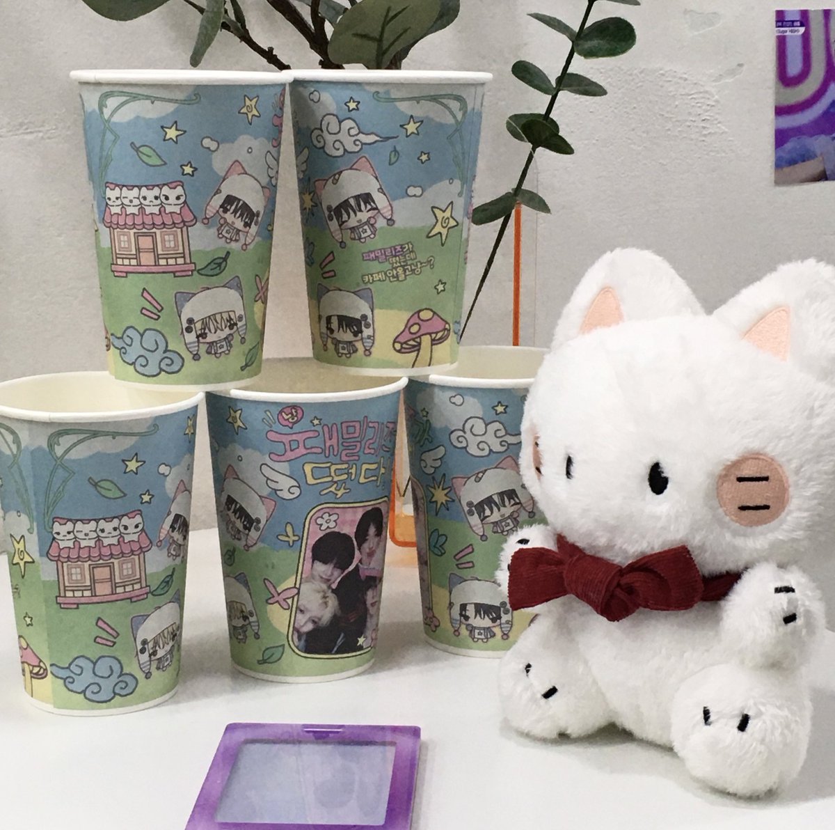 oeanxc's tweet photo. 하나! 둘! 셋! 패밀리즈 ㅅㅏ랑해~🧑‍🧑‍🧒‍🧒🪽🤍
#냥_패밀리즈가떴다 https://t.co/HdFRrgjBMu