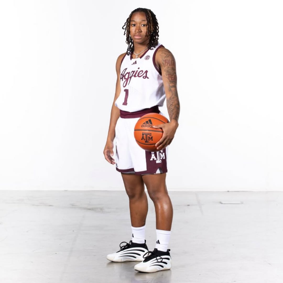 #HoopHeroines Top Performers:
Ny'Ceara Pryor | <a href="/NyCeara/">Ny’Ceara Pryor</a> | <a href="/AggieWBB/">Texas A&M Women's Basketball</a> 

18 points
7-of-18 fg's
4-of-6 ft's
9 rebounds
3 offensive rebounds
11 assists
6 steals
0.72 PPP

...in 78-66 win over VCU.