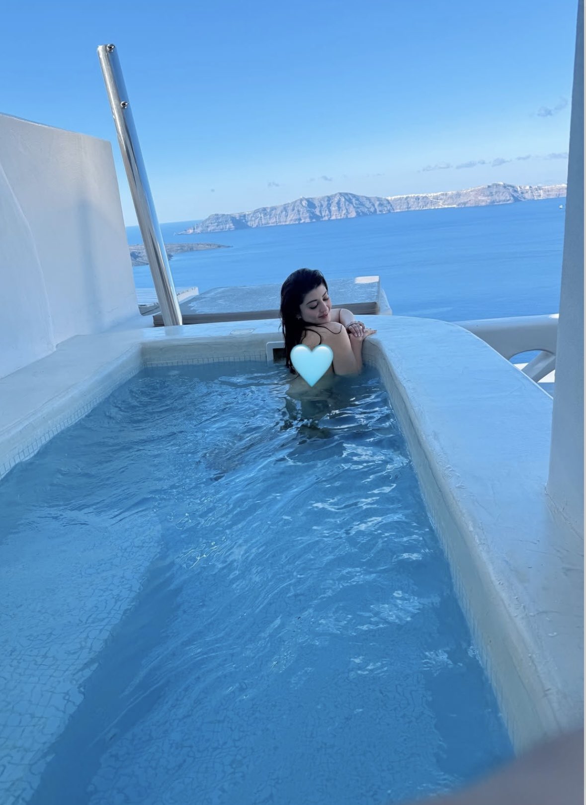 G6b9apQboAAG_WZ?format=jpg&name=large