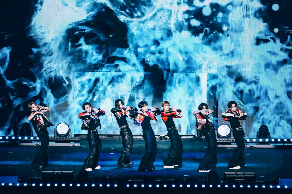 BEAT_AX_FES's tweet image. ／
BEAT AX VOL.7
&amp;amp;TEAM / aoen Special Night
【DAY1】LIVE PHOTO📸
＼

初日公演の熱狂のステージの様子をお届け🎁
日本での初披露曲、さらにコラボステージも
目が足りないくらいの盛り上がりでした👀

バラエティーコーナーでは
写真撮影OKな時間も🎄✨…