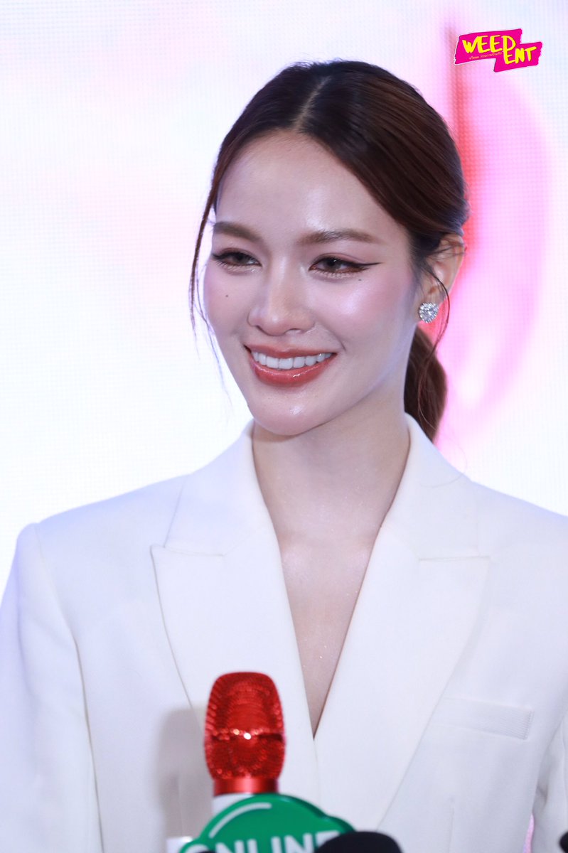 WEED_ENT's tweet image. “แตงกวา-พิญญาเนศวร์” ช่วงสัมภาษณ์ในงาน Dangerous Queen คนโปรดของควีน Final Episode : Welcome to Our Day 💐

WELCOME TO OUR DAY TKNUR

#FinalEPคนโปรดของควีน
#DangerousQueenFinalEP
#TKphinyanech #TKNur