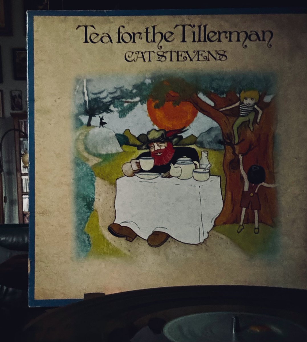 DzielakD's tweet photo. 📆 55 lat temu ukazał się album #TeaForTheTillerman @YusufCatStevens. Słucham czekając na śnieg… 🌨️
#FatherAndSon 👇
https://t.co/jcZQM2ICno https://t.co/VRRBJJowYV
