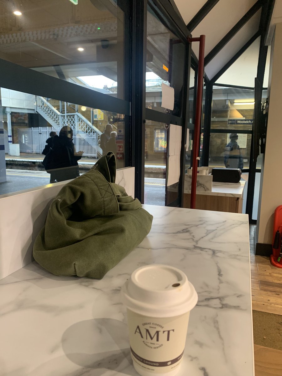 TOWIWoolwich's tweet photo. Happy to report that @AMTCoffee at Woolwich Arsenal Station (overground) does a decent coffee, and it's a nice warm place to sit in if you're waiting for a train, which presumably you are 😉 ☕️ https://t.co/uRvAVqcA58