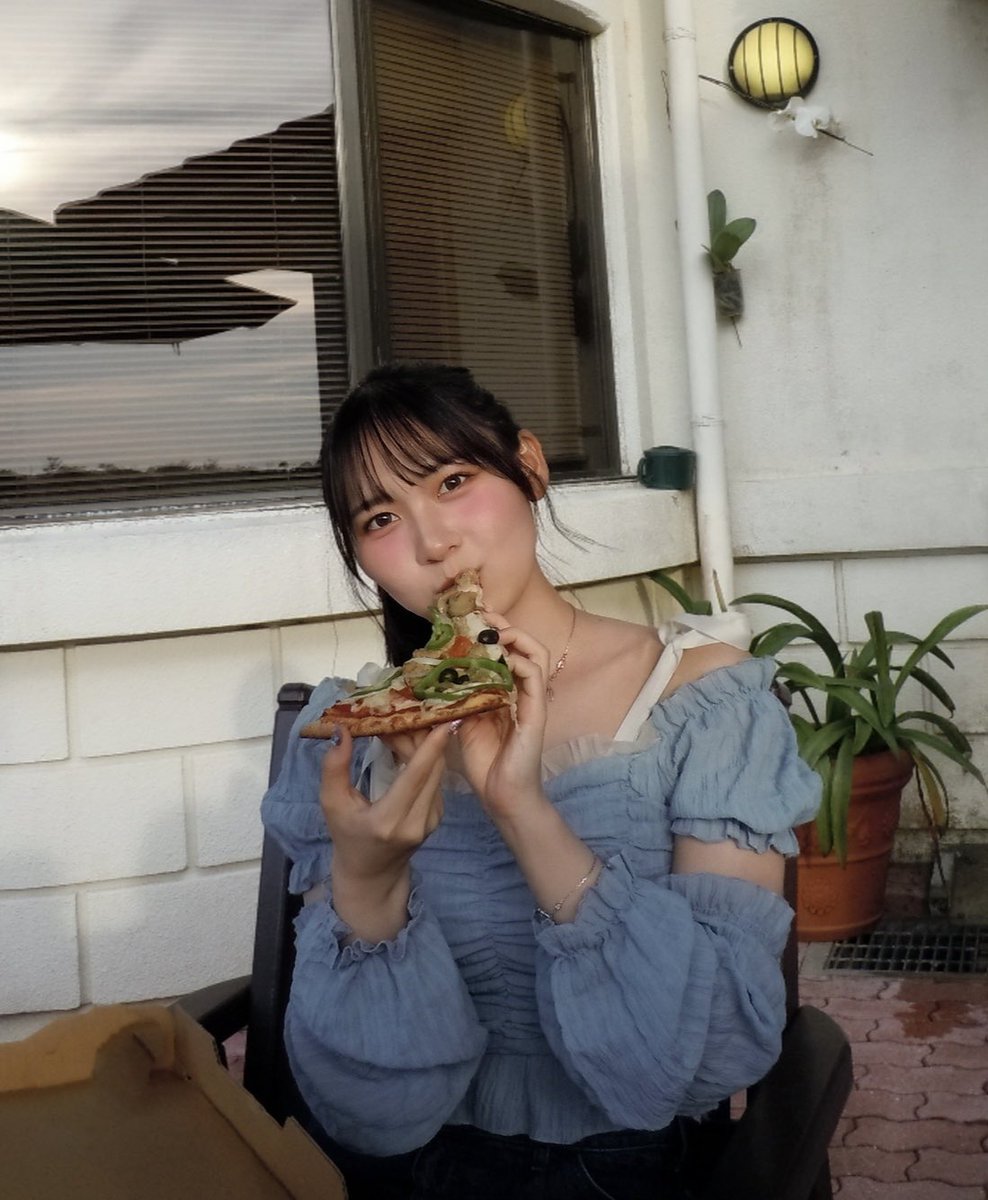 ﾟ .ﾟ・*. 明日11／24(月)22時〜 宮古島オフショットチェキ販売します