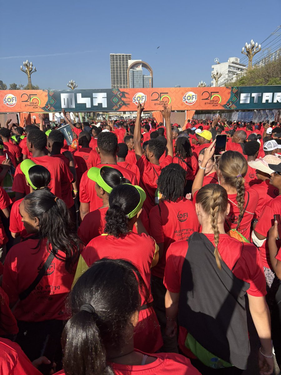AmandMcLoughlin's tweet image. Race day! What a way to enjoy the beautiful cityscape of Addis - incredible atmosphere too. Bravo to the organisers! #greatethiopianrun #10k #AddisAbaba #funwave 🇪🇹