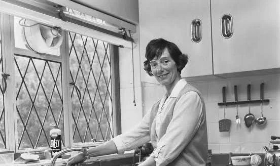 TheAttagirls's tweet image. Woman of the Day aeronautical engineer and glider pilot Anne Burns, born OTD in 1915 in Haworth. When troop-carrying glider planes crucial to the Allied strategy for the Battle of Arnhem and D-Day had to be put through perilous test flights first to assess structural loads under…