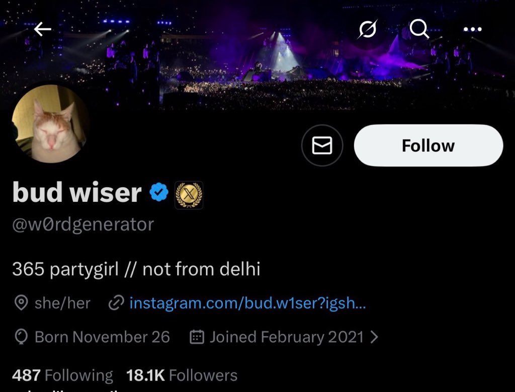 SupremexTech's tweet image. That auto girl locked her profile,

We’re expecting a banger badge on her account. 😆 and $10,000 bonus