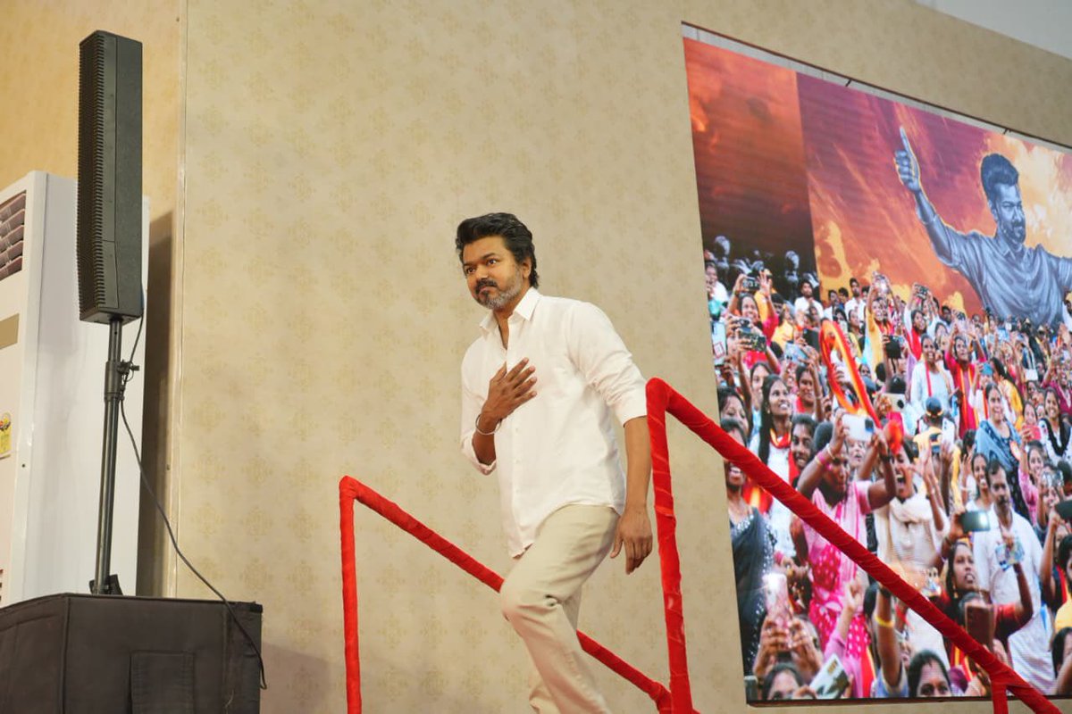VTLTeam's tweet image. HD pics from the event 

#ThalapathyVIJAY