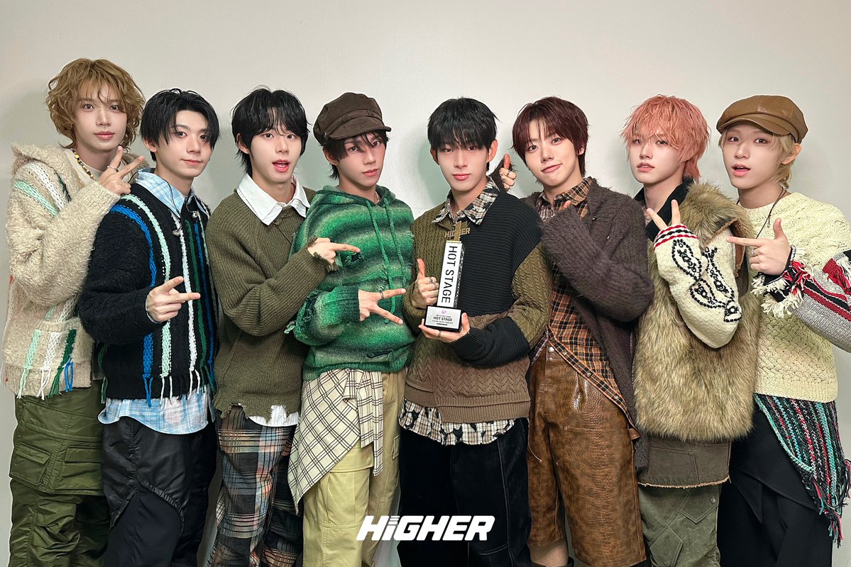 HIGHER_twt's tweet image. SBS #인기가요 1290회 핫스테이지 1위🎉

#아홉 #AHOF
#ThePassage #피노키오는거짓말을싫어해
#AHOF_Pinocchio

“무대 위 내 아티스트, 그 뒤엔 우리가 있어요”
포하 여러분들의 지지로 아홉의 &apos;피노키오는 거짓말을 싫어해&apos;가 1290회 핫스테이지 1위를 했어요! ✨

아홉의 핫스테이지 1위를 진심으로…