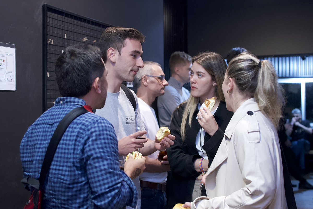 borgetsebastien's tweet image. We had full room attending our BGA Connects side-event of DevConnect @EFDevcon co-organized by @BGameAlliance x @TheSandboxGame x @suragamingteam - discussing about what will power the next wave of gaming: infrastructure, onchain economy or payments in stablecoins and easier…