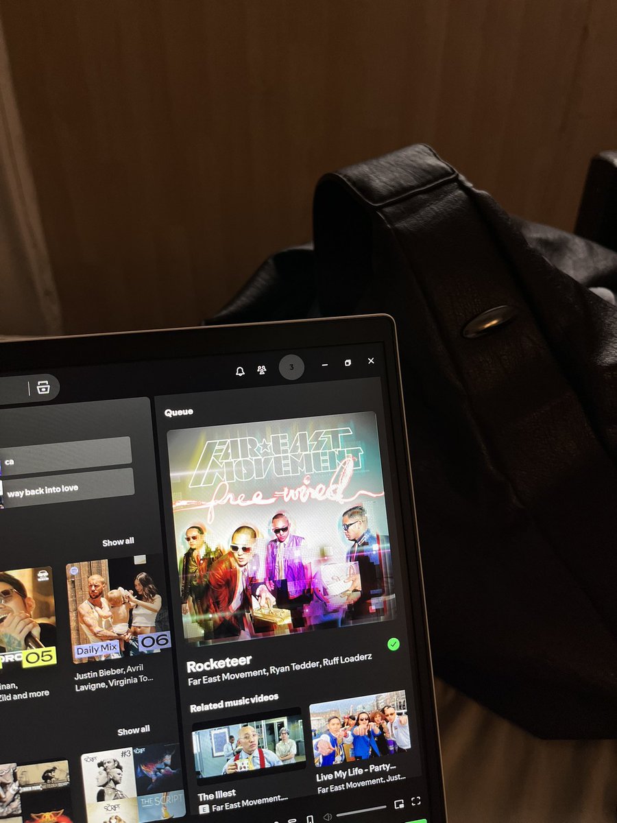 ins4inte's tweet image. she iz #basic