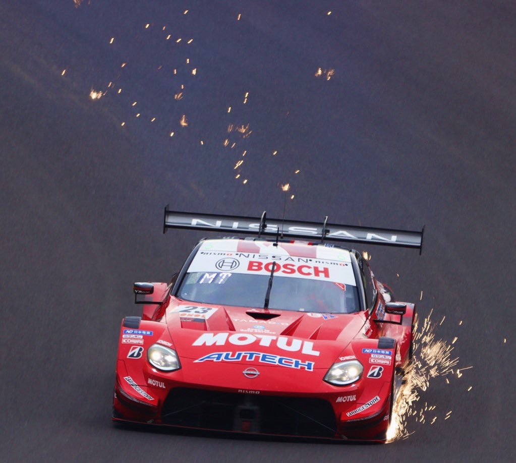 23号車MOTUL AUTECH Z 千代勝正選手 高星明誠選手 来年こそ