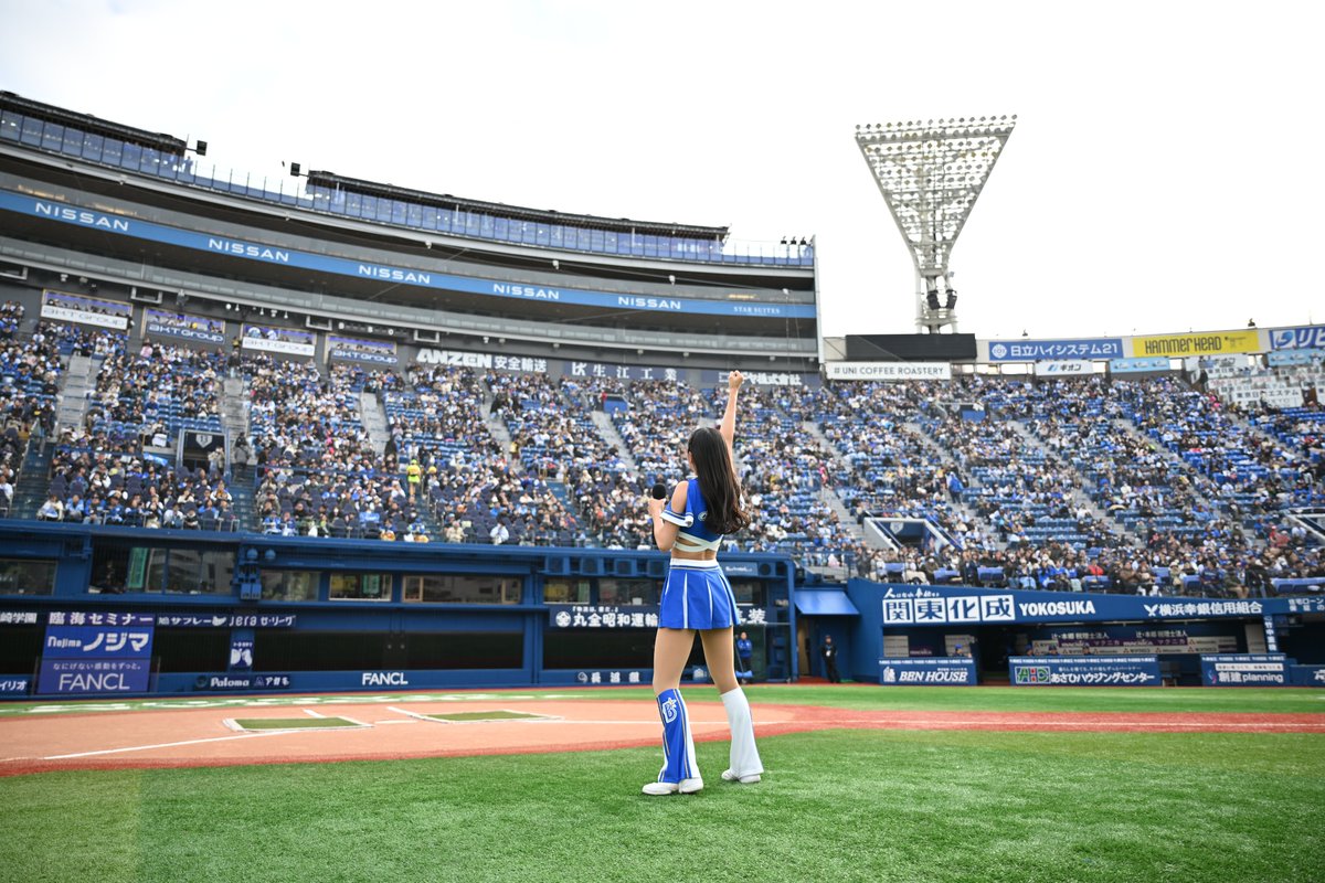 【#ベイブルーフェス DAY2】
「dianaステージ」の様子をお届け！👀✨

スペシャルゲストとして、『推せ推せ！YOKOHAMA☆IDOL SERIES 2025』にて #diana とコラボした #AKB48 の #佐藤綺星 さんが登場！👏

#baystars
『BAY BLUE FESTIVAL 〜 BAYSTARS FUN! DAYS 〜 Supported by ありあけハーバー』