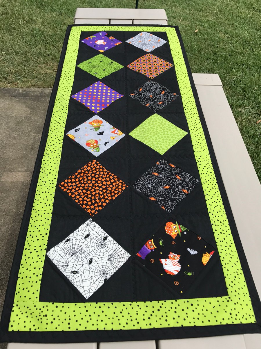 angelhw1956's tweet image. Quilted Halloween Table Runner tuppu.net/5cfc32f #TeaTimeQuiltsnMore #Etsy #TableLinens