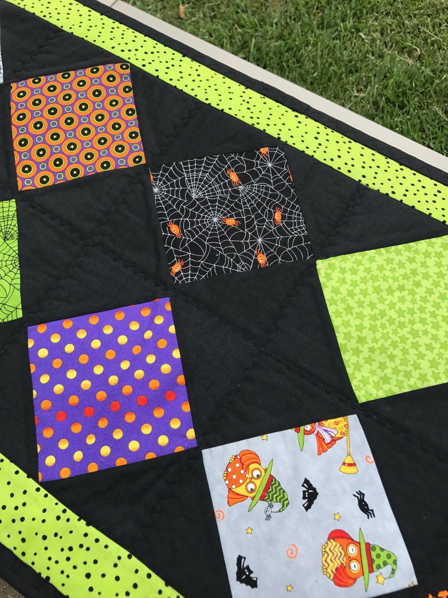 angelhw1956's tweet image. Quilted Halloween Table Runner tuppu.net/5cfc32f #TeaTimeQuiltsnMore #Etsy #TableLinens