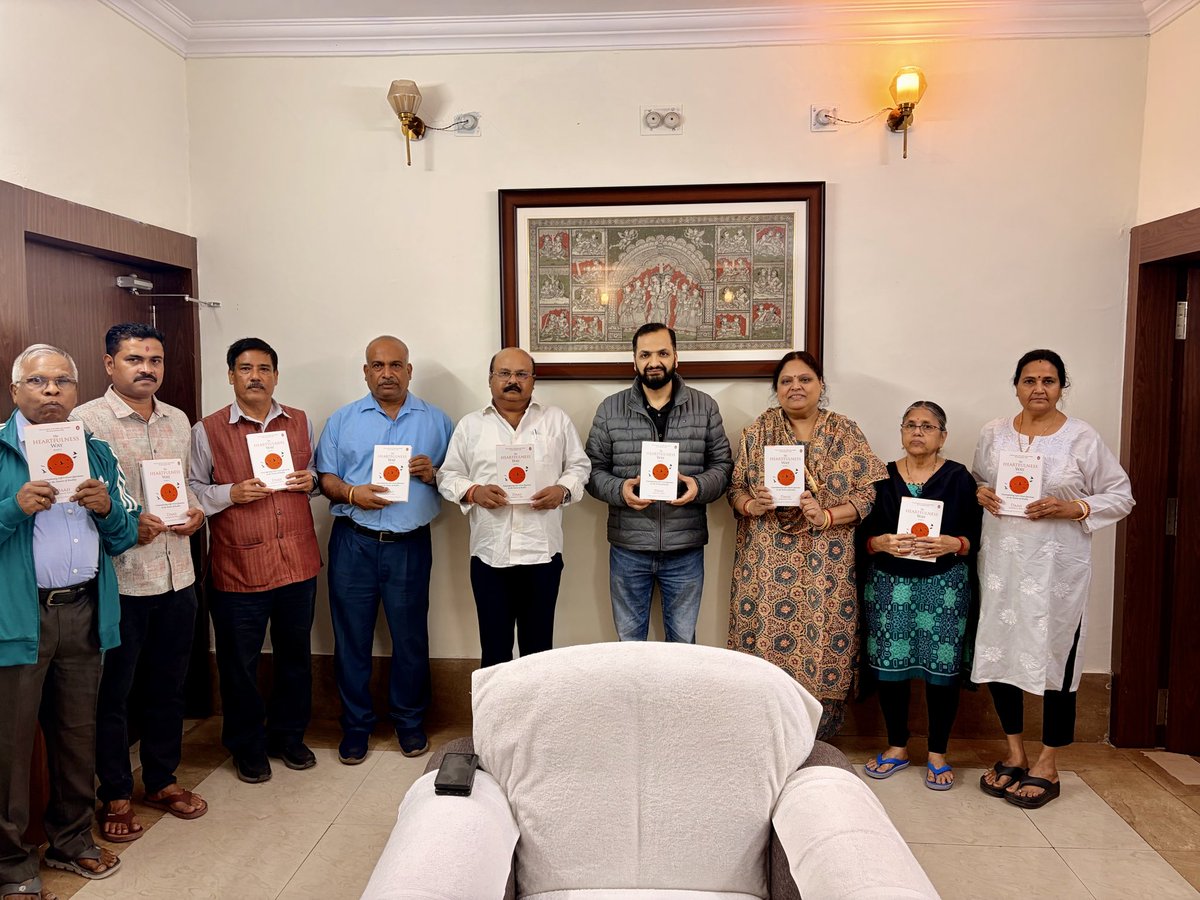 rishibranjan's tweet photo. Mine visit and book release at Underground Mine , Nadira Colliery, MCL, Talcher Coalfields, Odisha.

100 feet under earth crust Heartfulness way 2 is  given to coal mines officials. Now this is a ‘Patal Lok’ launch 😊
#Heartfulness #Daaji #THW2 https://t.co/hEXJAHddQ4