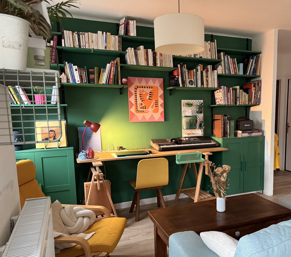 aatlantee's tweet image. Poseuse et vous ? 📚