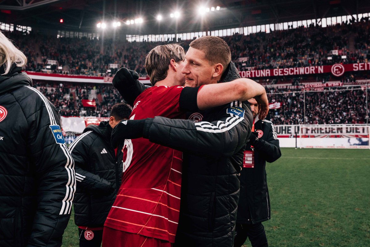 f95's tweet photo. Fast vergessen, wie es sich anfühlt, nach einem Heimsieg aufzuwachen 😋

#f95 | 🔴⚪️ | #F95FCM https://t.co/GzSu0rK7Do