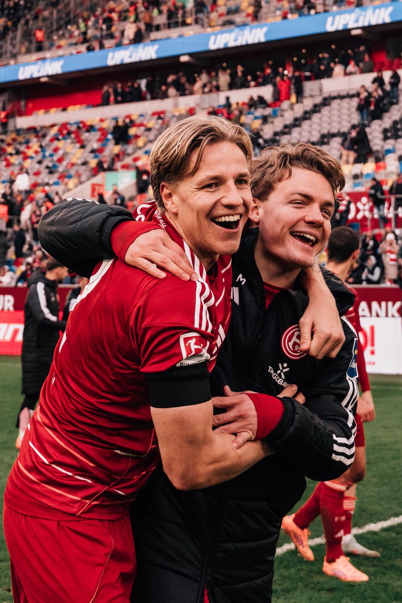 f95's tweet photo. Fast vergessen, wie es sich anfühlt, nach einem Heimsieg aufzuwachen 😋

#f95 | 🔴⚪️ | #F95FCM https://t.co/GzSu0rK7Do
