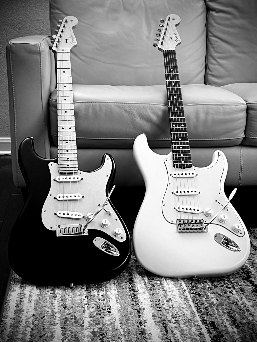 miradasurfs's tweet image. Someone said one time, chose a respectable instrument… I did 🤘 
#guitarist #fender
