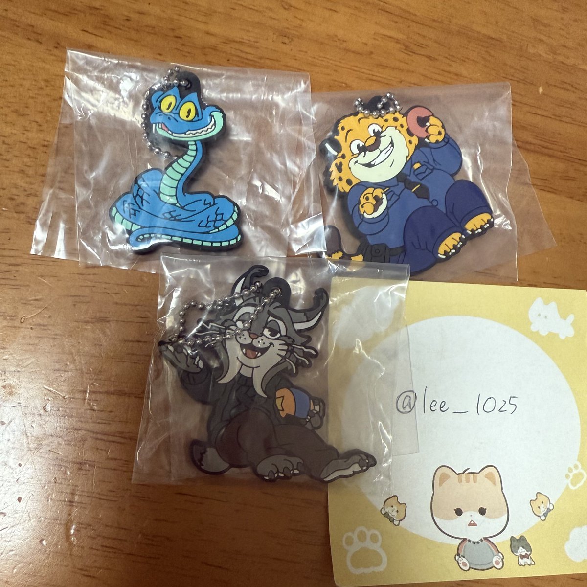lee__1O25's tweet photo. でふぉラバ！ズートピア ZOOTOPIA  ガチャガチャ キーホルダー 交換

譲 ゲイリー パウバート クロウハウザー

求 ニック

郵送での交換希望です！
条件合う方いらっしゃいましたらご連絡よろしくお願いします🙇🏻‍♀️ https://t.co/AGyKahrnVg