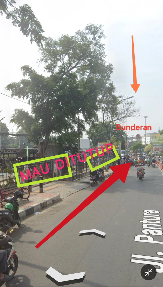 arykaitokid's tweet photo. @tfbekasiraya @rgoestama @krlmania @txtdrbekasi @pemkotbekasi Dan kalian Tau gak, CALON PENUMPANG  ini harus ngapain untuk sampe ke akses masuk yang baru?
Yak betul, harus nyebrang rel dulu.
Emang sih kita mau ikut physical Asia @NetflixID , tapi ya gak Gini caranya.

@tfbekasiraya  @rgoestama @krlmania  @txtdrbekasi @pemkotbekasi https://t.co/Yj5ZWR2Rni
